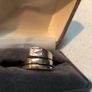 Gucci 925 Silver Twist G Logo Ring